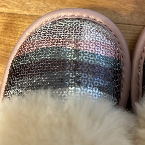 Ugg slipper - Picture 6 of 6